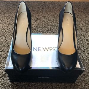 Nine West black Soboldo pump